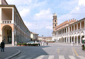 Faenza - Veduta della Piazza con Torre dell’orologio